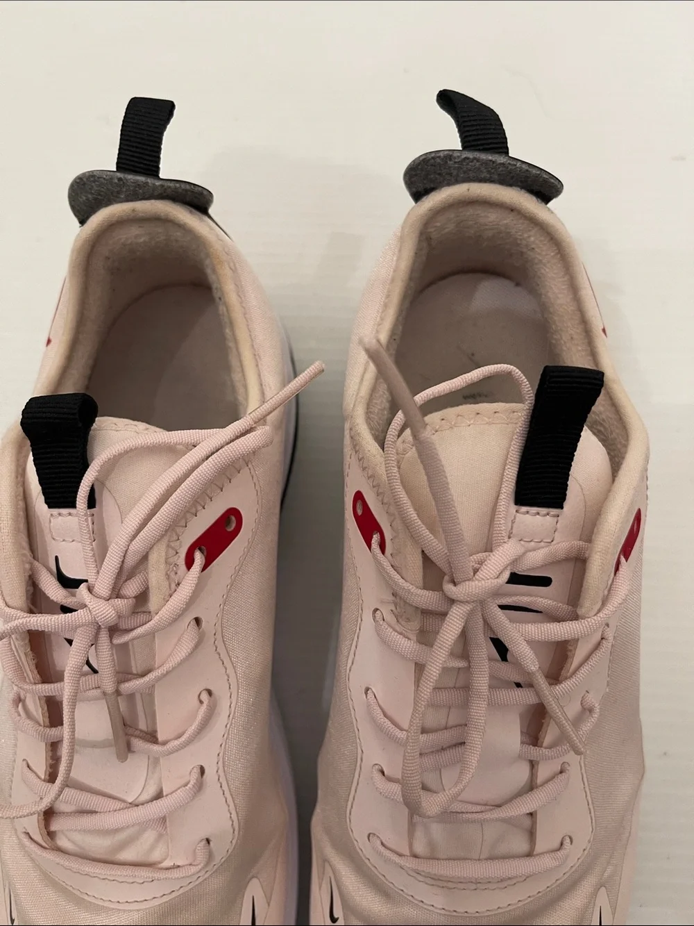 NIKE AIR MAX DIA “LIGHT SOFT SNEAKERS WOMENS SIZE 9